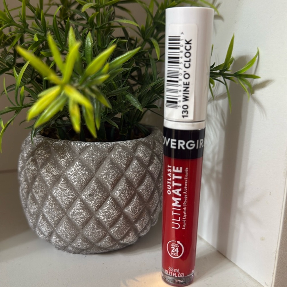COVERGIRL Outlast Ultimatte Lip Color